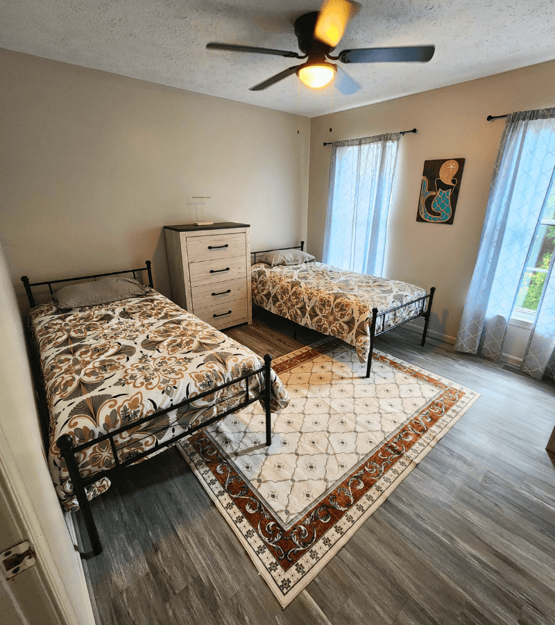 womens halfway house bedroom